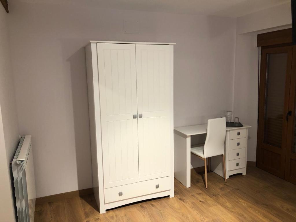 Hostel Casa Perazancas At 34-49 Zewnętrze zdjęcie
